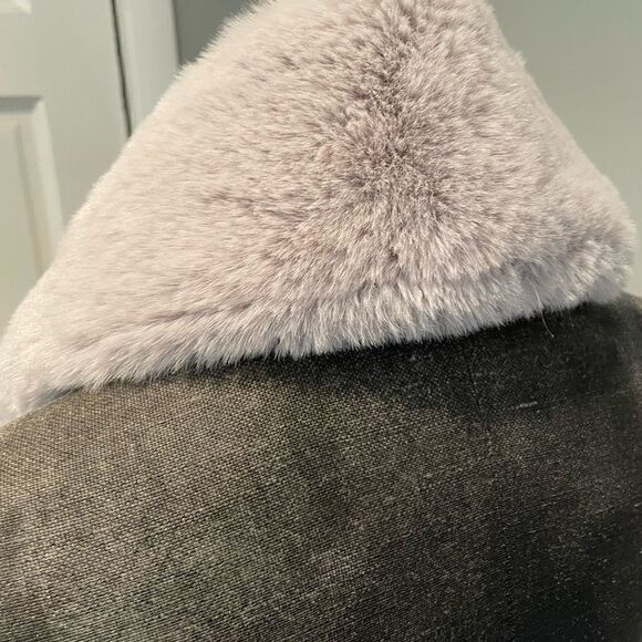 Jocelyn Faux Fur Pull Through Scarf - Picture 5 of 5